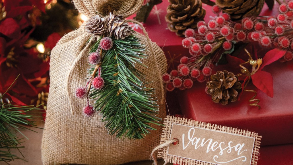 5 Versatile Supplies for Holiday Crafting 5 Versatile Supplies for Holiday Crafting